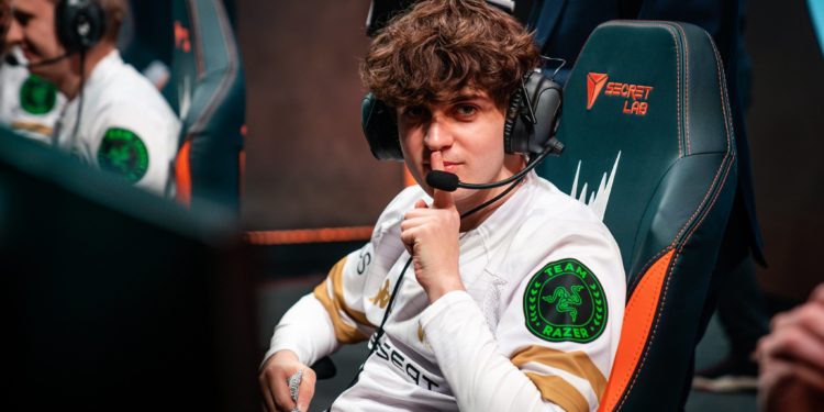 Worlds 2021 : Carzzy sait comment faire tomber DWG Kia