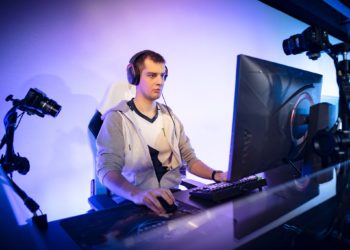 WardiTV Winter Warm-up : le groupe A en direct avec Classic et MaNa