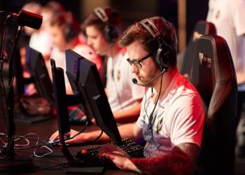 ESL Pro League : Entropiq – MOUZ en direct