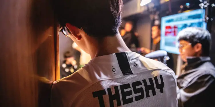 LPL : Weibo – Rare Atom en direct