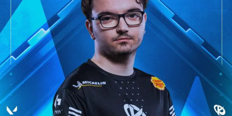 La Karmine Corp taille patron, Mandatory revient fort en VRL