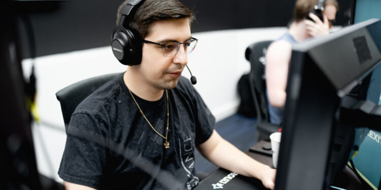 shroud lance le débat : « CS:GO est une blague à côté de Valorant »