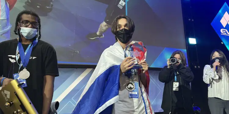 Wawa remporte l’EVO sur DBFZ !