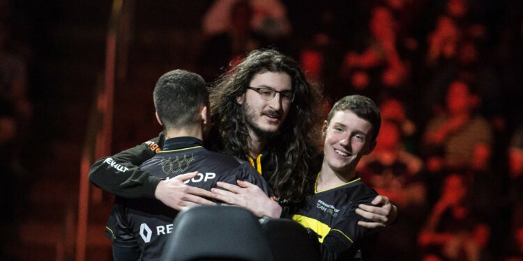 Légende de Vitality, Fairy Peak quitte la structure (off.)