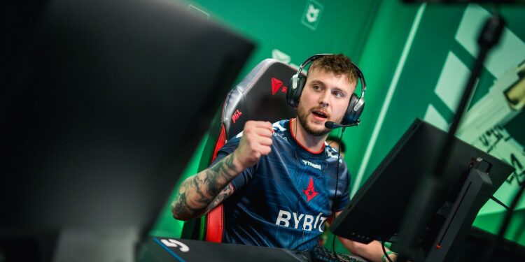 k0nfig quitte Astralis après une baston et une jambe cassée