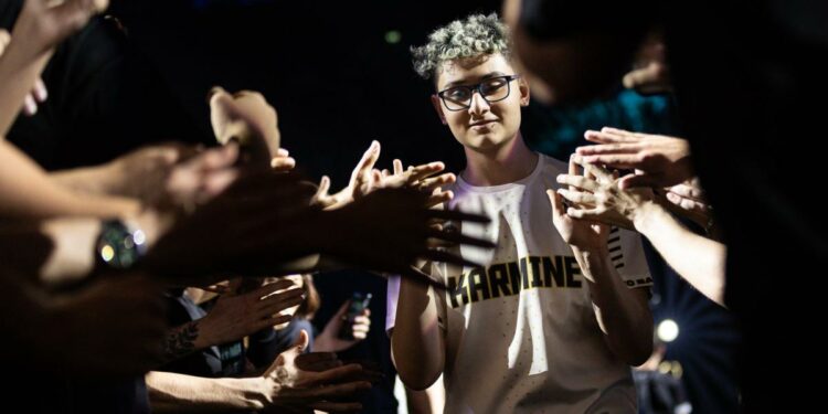 La Karmine Corp dépeuplée, 113 file aussi en LEC