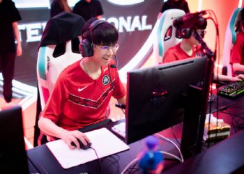 Demacia Cup : Huya MOJ – EDG en direct