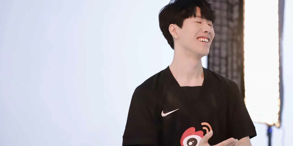 Avec Xiaohu et TheShy, le roster incroyable de Weibo en LPL