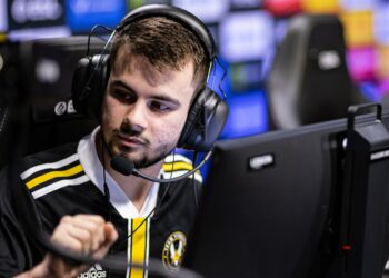 Misutaaa rebondit chez Into the Breach