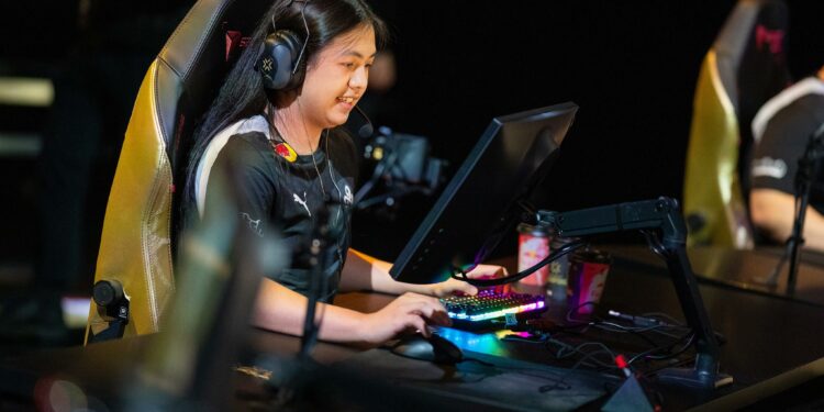 Red Bull Home Ground #4 : la finale Cloud9 – Fnatic en direct