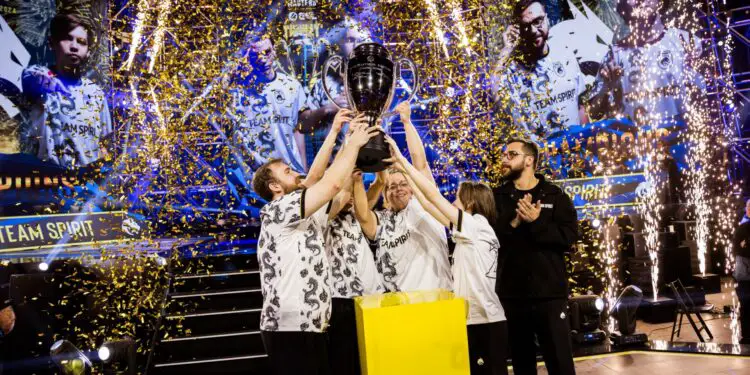 Donk explose déjà tous les records, et Spirit colle un 3-0 à FaZe Clan en finale de l’IEM Katowice !