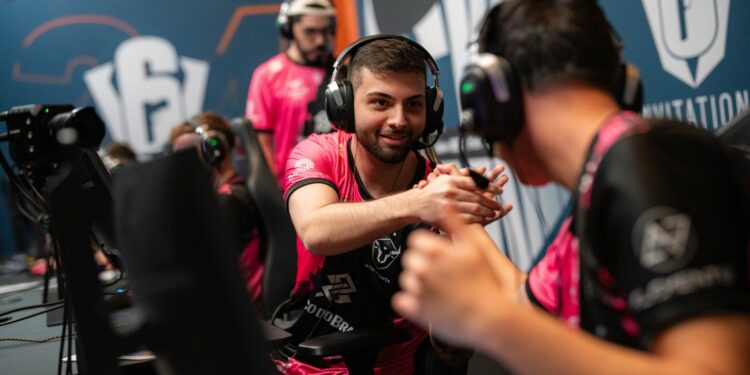 Six Invitational : w7m esports – Spacestation en direct