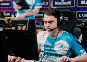 Virtus.pro chipe electroNic à Cloud9