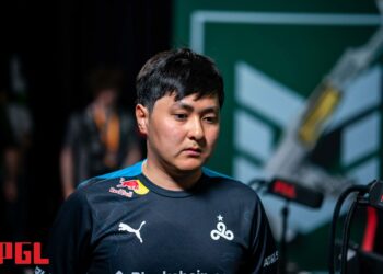 Perfecto⁠ et HObbit⁠ mis sur le banc par Cloud9