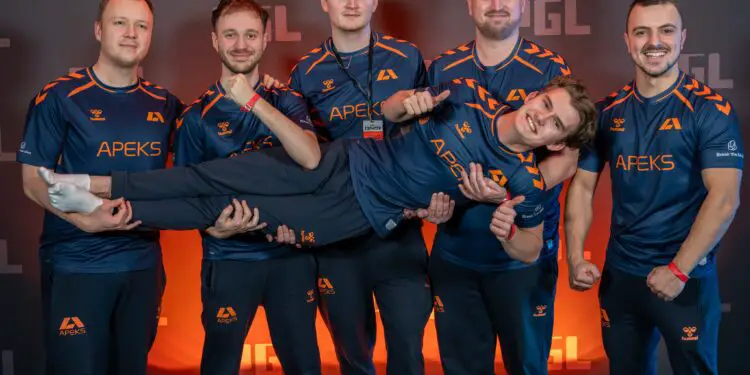 Apeks va vendre TOUT son roster CS2