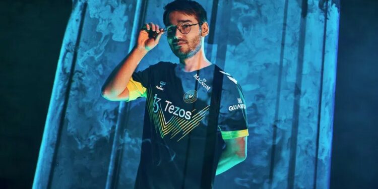 Hylissang a prolongé chez Vitality