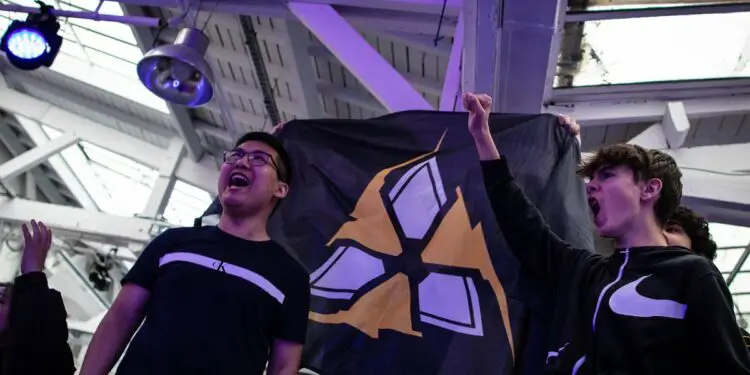 F9 Hetic se refait un roster entièrement français