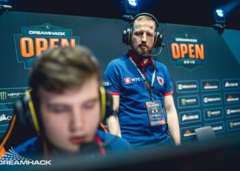 F_1N sort de sa retraite pour coacher PARAVISION