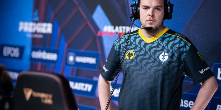 Vorborg met fin à sa carrière de coach (off.)