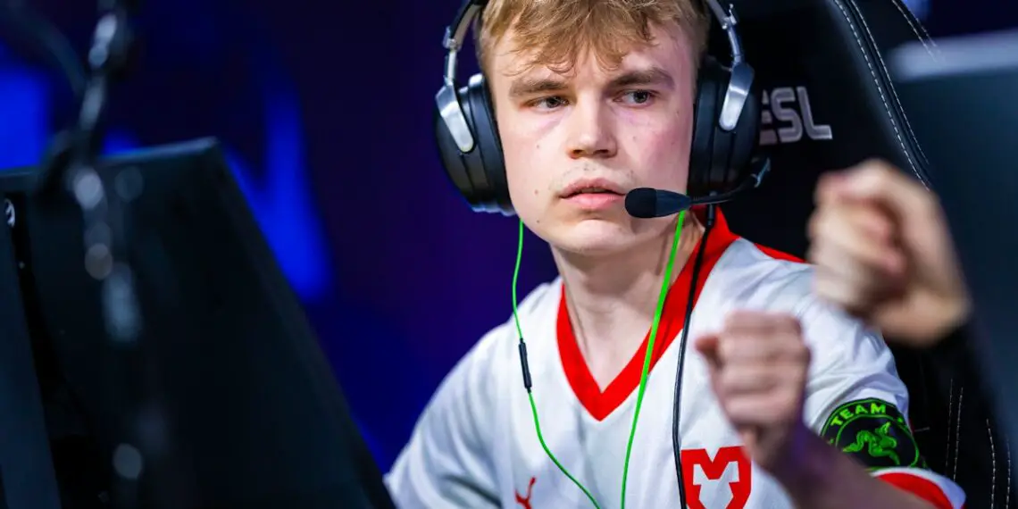 MOUZ recrute définitivement Brollan (off.)