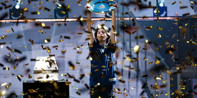 Clem, petit prince devenu roi de StarCraft II à l’EWC