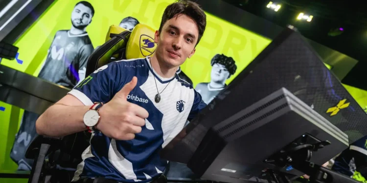 Enzo arrive chez Mandatory en VCL