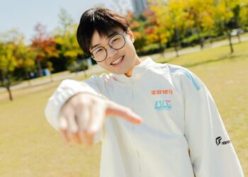 JD Gaming au complet avec XUN (off.)