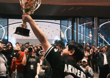 Armperor renverse Kilzyou en finale du Kings of the World