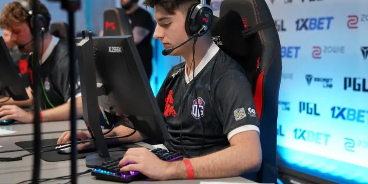 FlyQuest remplace aliStair par Regali (off.)