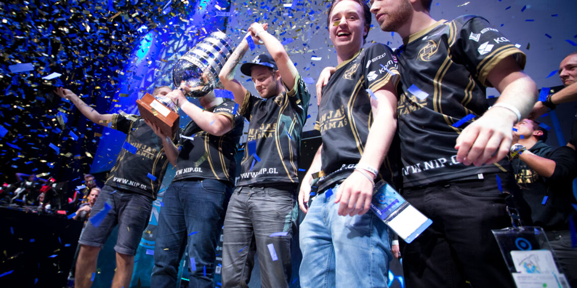 HeatoN, Potti, f0rest et GeT_RiGhT intronisés au Hall of Fame HLTV