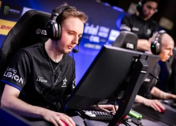 Complexity se sépare de floppy (off.)