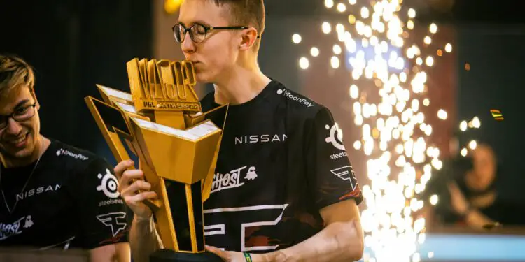 FaZe Clan fait ses adieux à ropz (off.)