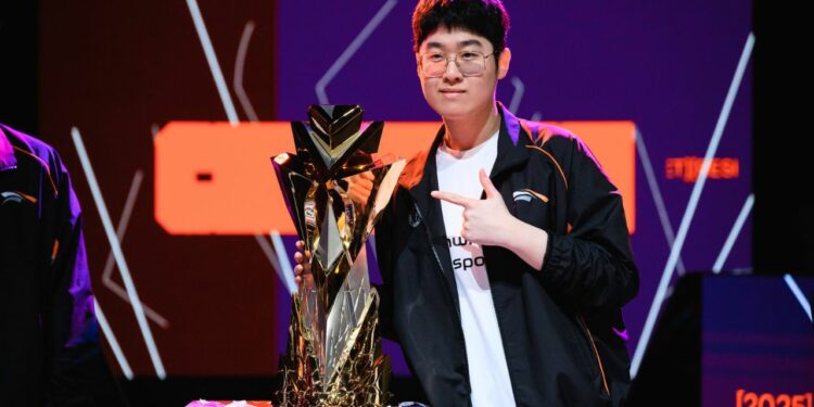 Zeus (Hanwha Life) : « On savait qu’il fallait prendre la Karmine Corp au sérieux »