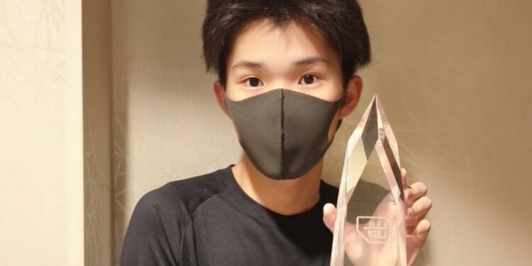 Doramigi, 15 ans, fait le show au LVL UP EXPO 2025