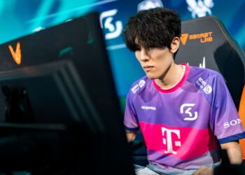 Rahel va signer en NA, chez Disguised