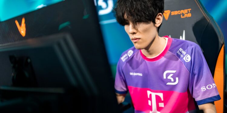 Rahel va signer en NA, chez Disguised