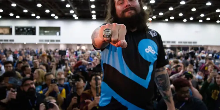Harcèlement, alcoolisme… Cloud9 lâche Mang0 après un dérapage de trop