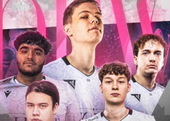 VCL : Valiant au complet avec deux recrues (off.)