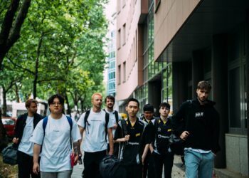 NAVI dévoile son roster pour le LEC (off.)