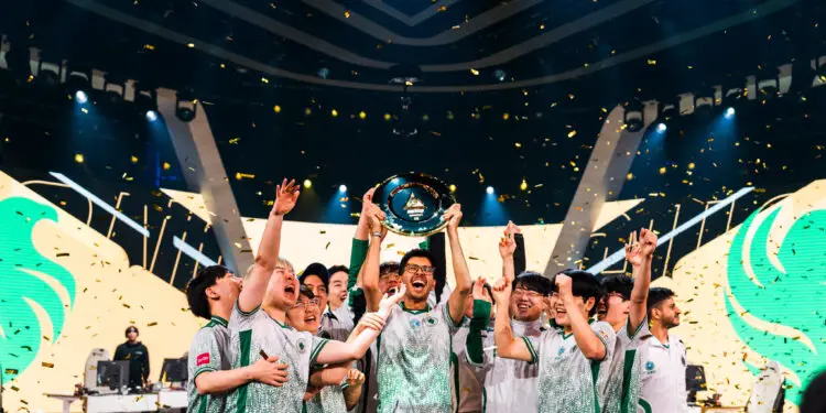 EWC 2025 : Team Falcons sacrée à domicile au OWCS Midseason Championship