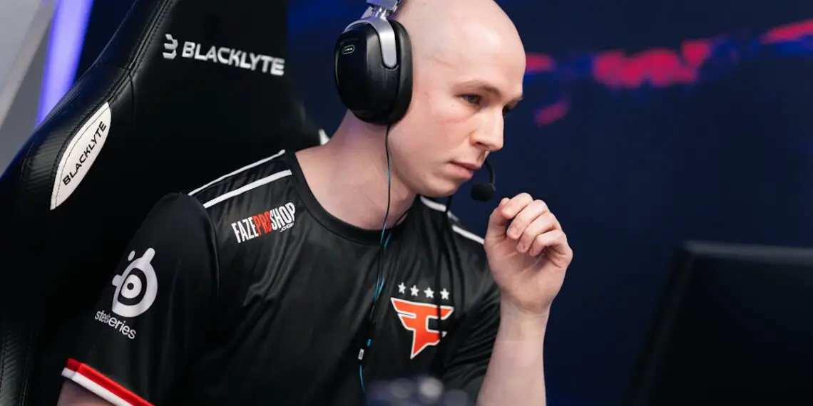EliGE sur le banc, jcobbb débarque chez FaZe Clan (off.)