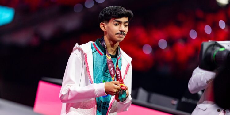 Nwpo s’offre le scalp de Mawkzy, et le titre de champion du monde en 1v1 !