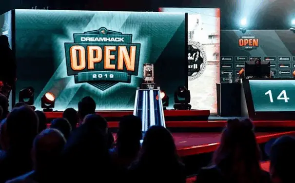 Les stades virtuels remplaceront-ils un jour les arènes physiques de l’esport ?