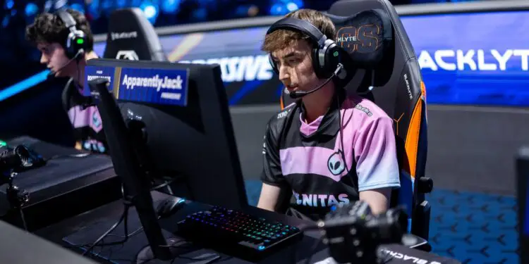 ApparentlyJack va suivre Seikoo chez Geekay