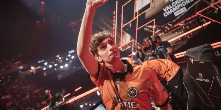Boaster prolonge chez Fnatic (off.)