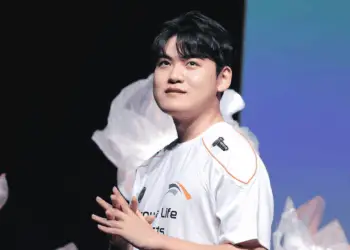 Gumayusi (HLE) : « Pour devenir le meilleur joueur du monde… je ne pouvais pas rester chez T1 »