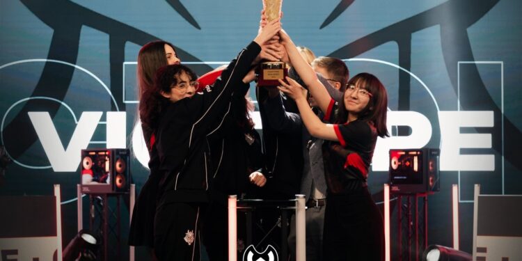 G2 Hel survole le Nova Series: Prélude