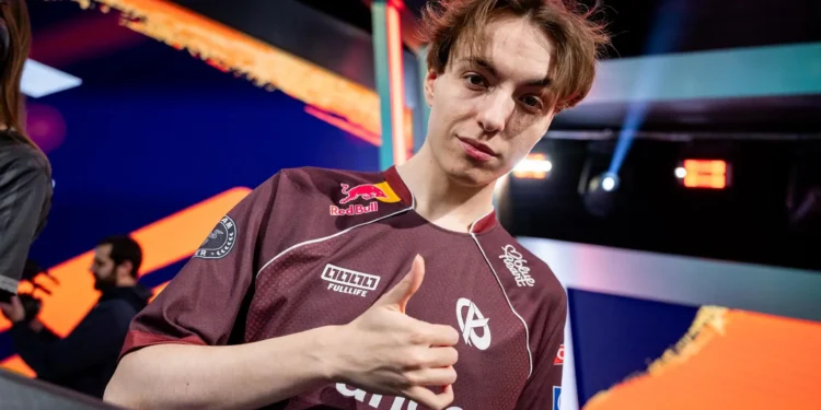 LEC Versus : NAVI – Karmine Corp en direct