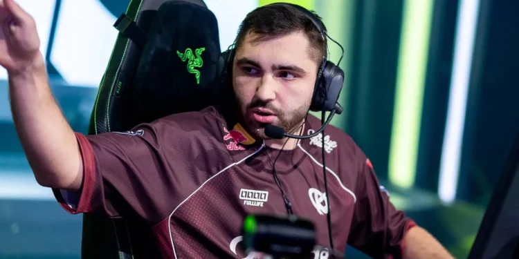 Sheydos envoyé sur le banc par la Karmine Corp ?