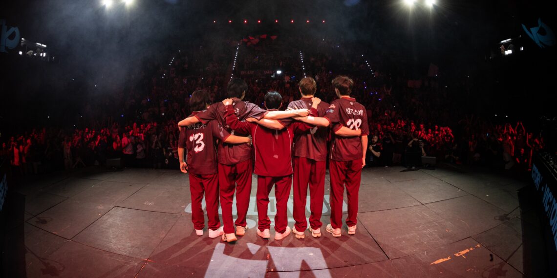 LEC : la Karmine Corp en démonstration pour son Roadtrip à Évry